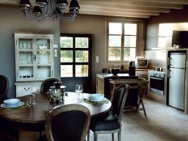 Le Chateau Des Cinq Cantons Hotel Carpentras Luaran gambar