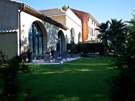 Le Chateau Des Cinq Cantons Hotel Carpentras Luaran gambar